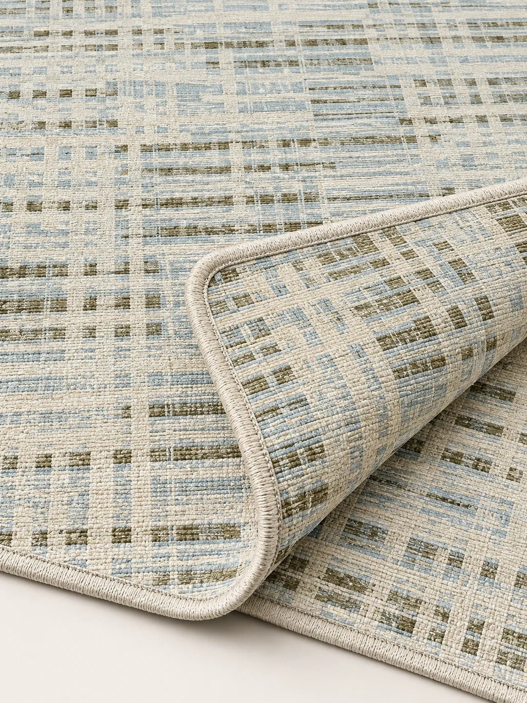 AVERALIS rug backside with the same design