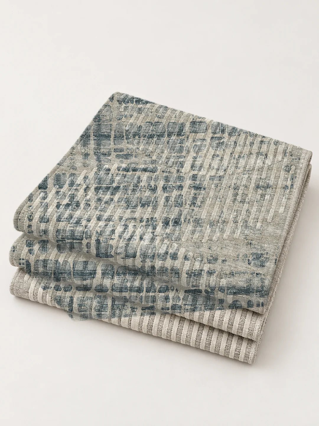 ELVORIAN foldable rug folded